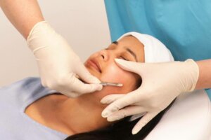 Dermaplaning